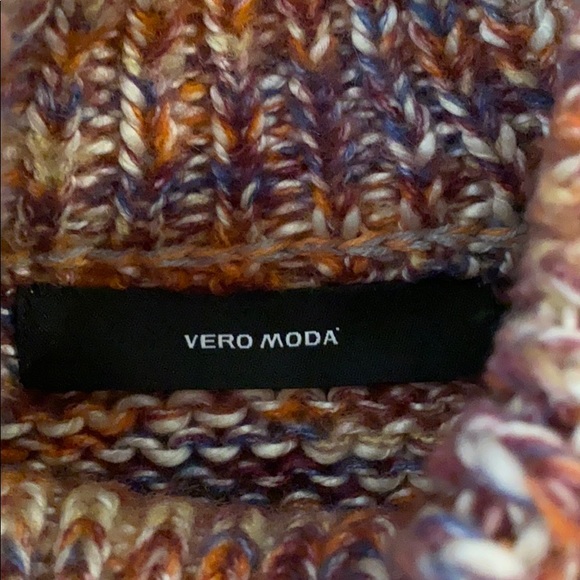 Sweater - Picture 4 of 5